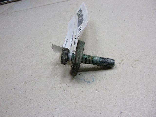 Болт распредвала