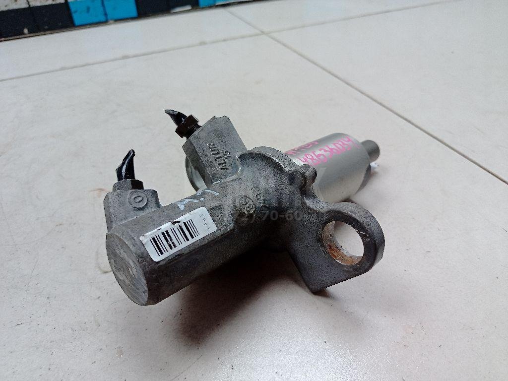 Цилиндр тормозной главный