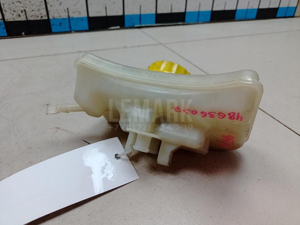 Бачок главного тормозного цилиндра