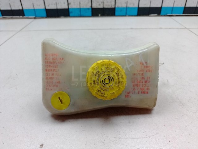 Бачок главного тормозного цилиндра