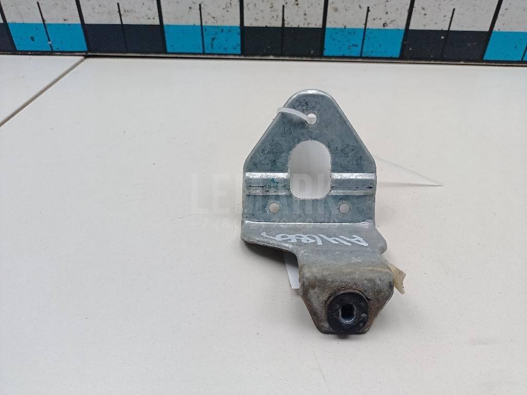 Кронштейн (сопут. товар)