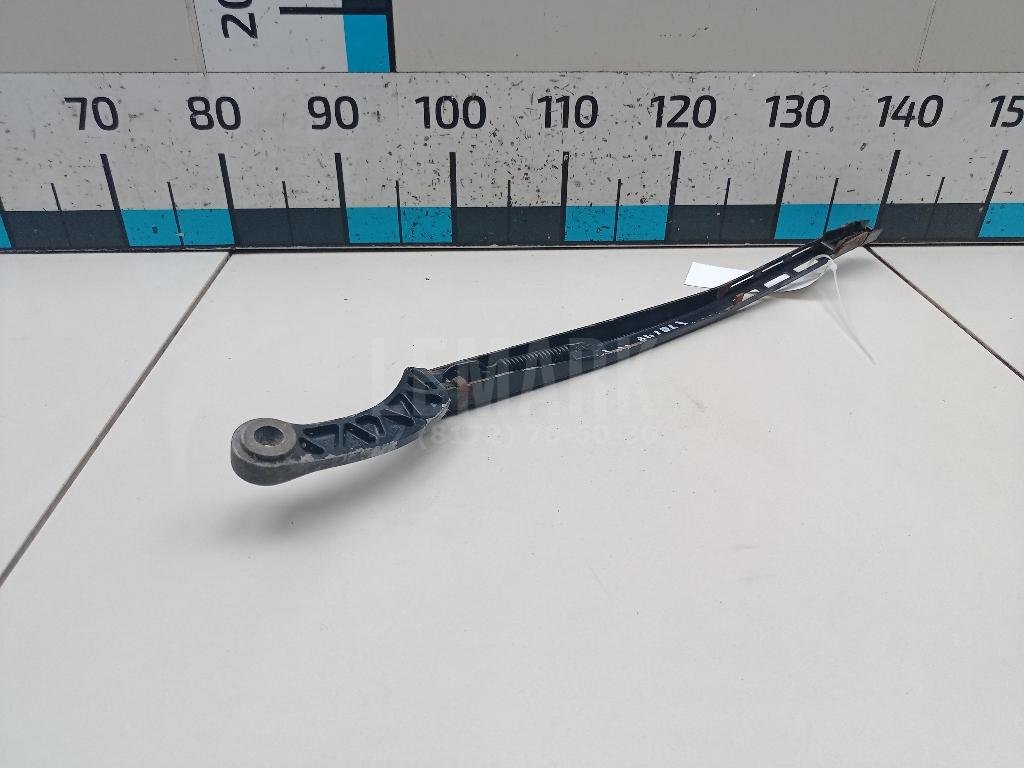 Поводок стеклоочистителя передний левый