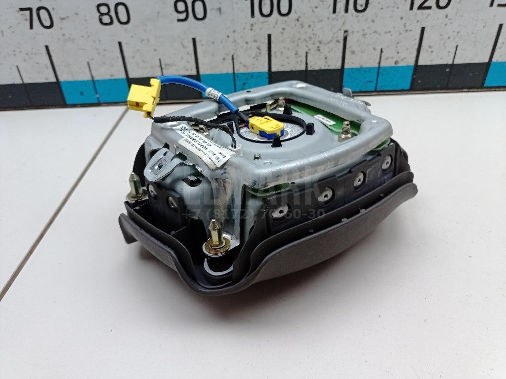 Подушка безопасности в рулевое колесо