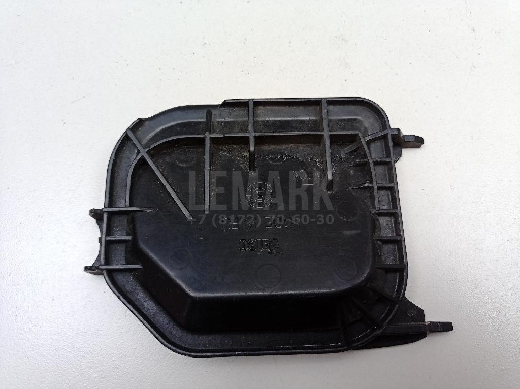 Крышка фары левой