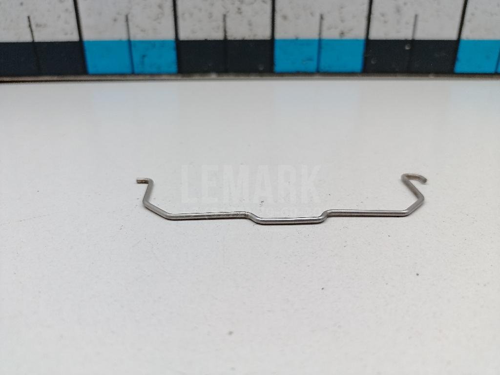 Крепеж фары