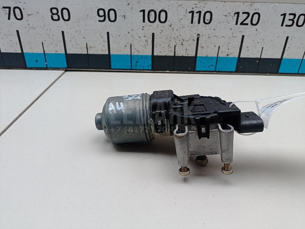 Моторчик стеклоочистителя передний