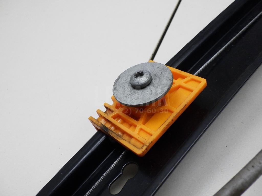 Стеклоподъемник электр. передний левый