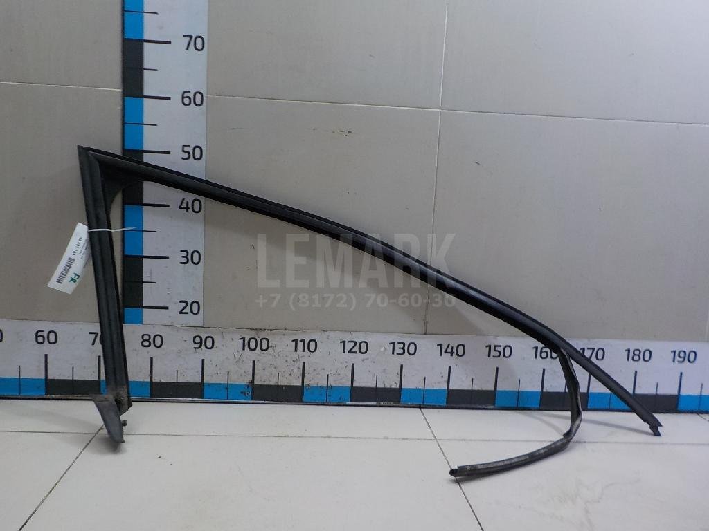 Уплотнитель стекла двери