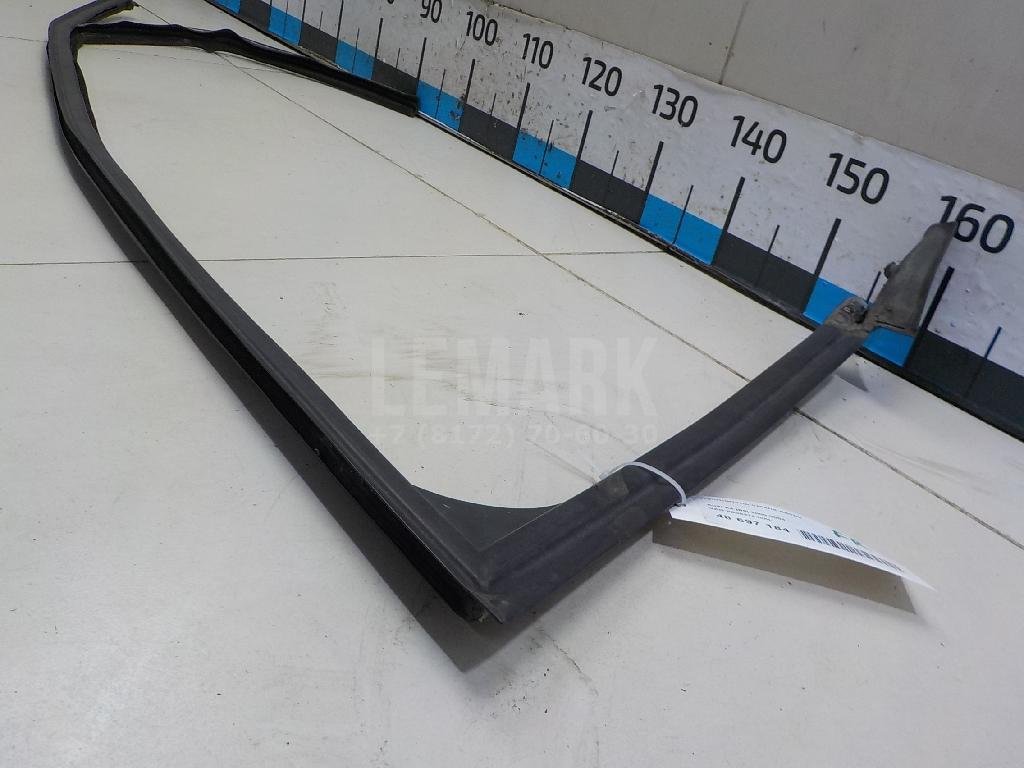 Уплотнитель стекла двери