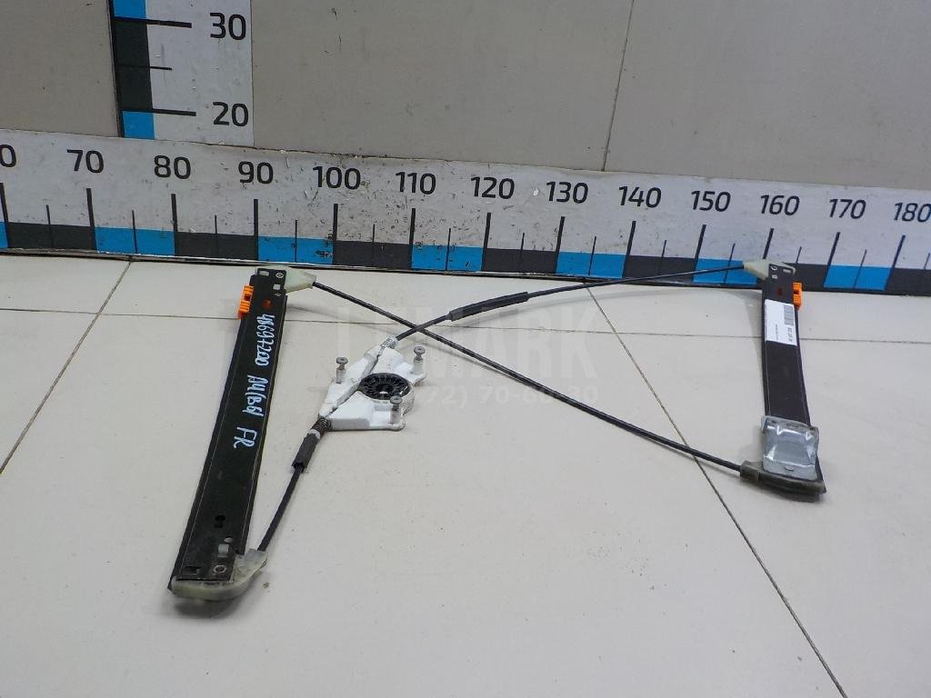 Стеклоподъемник электр. передний правый