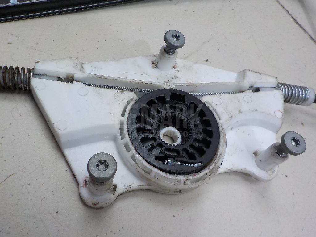 Стеклоподъемник электр. передний правый