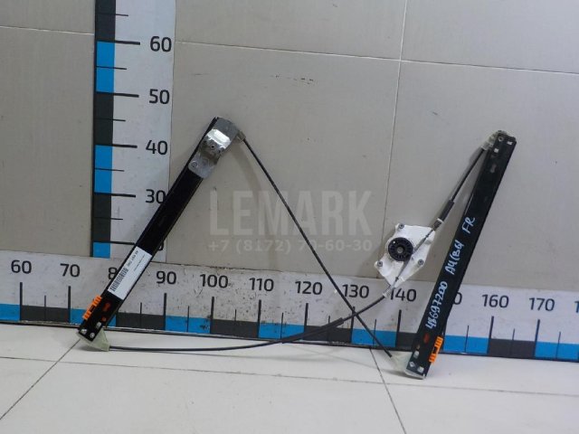 Стеклоподъемник электр. передний правый