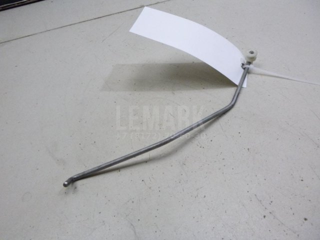 Тяга замка багажника