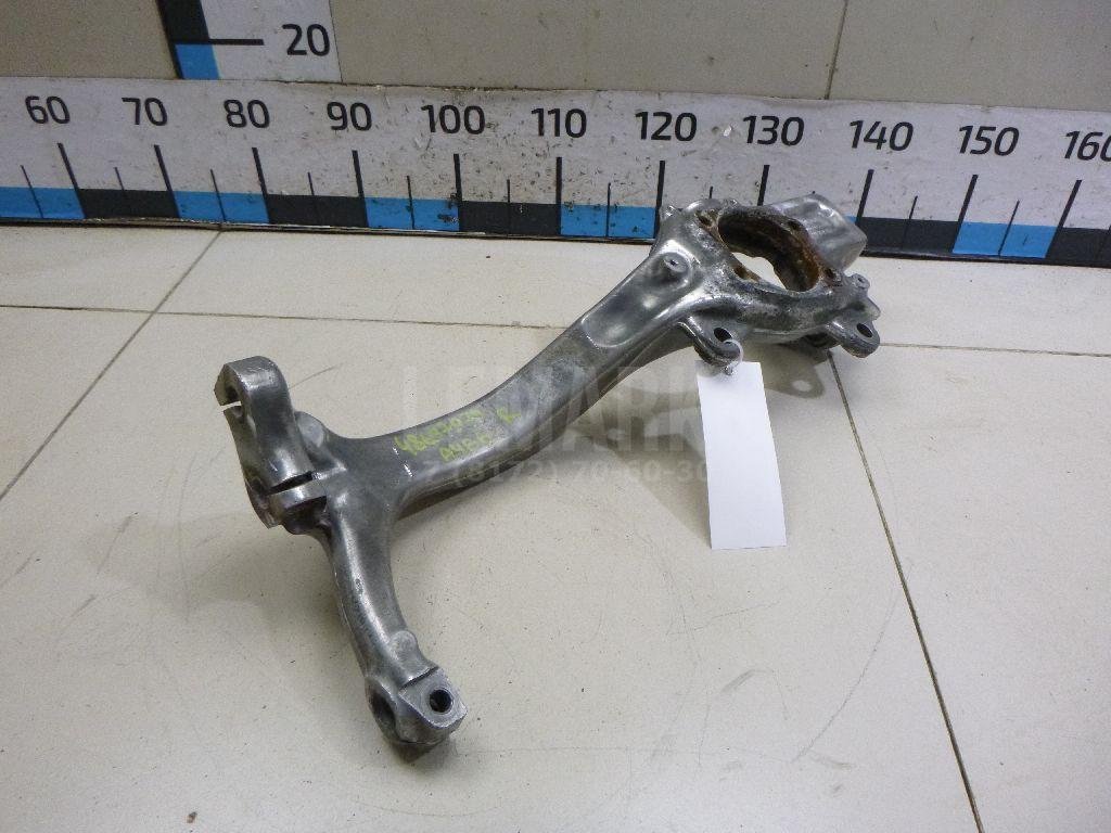 Кулак поворотный передний правый