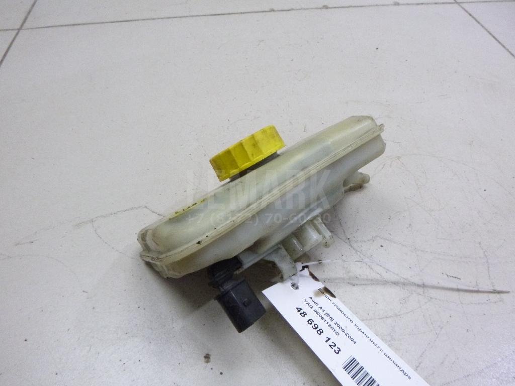 Бачок главного тормозного цилиндра