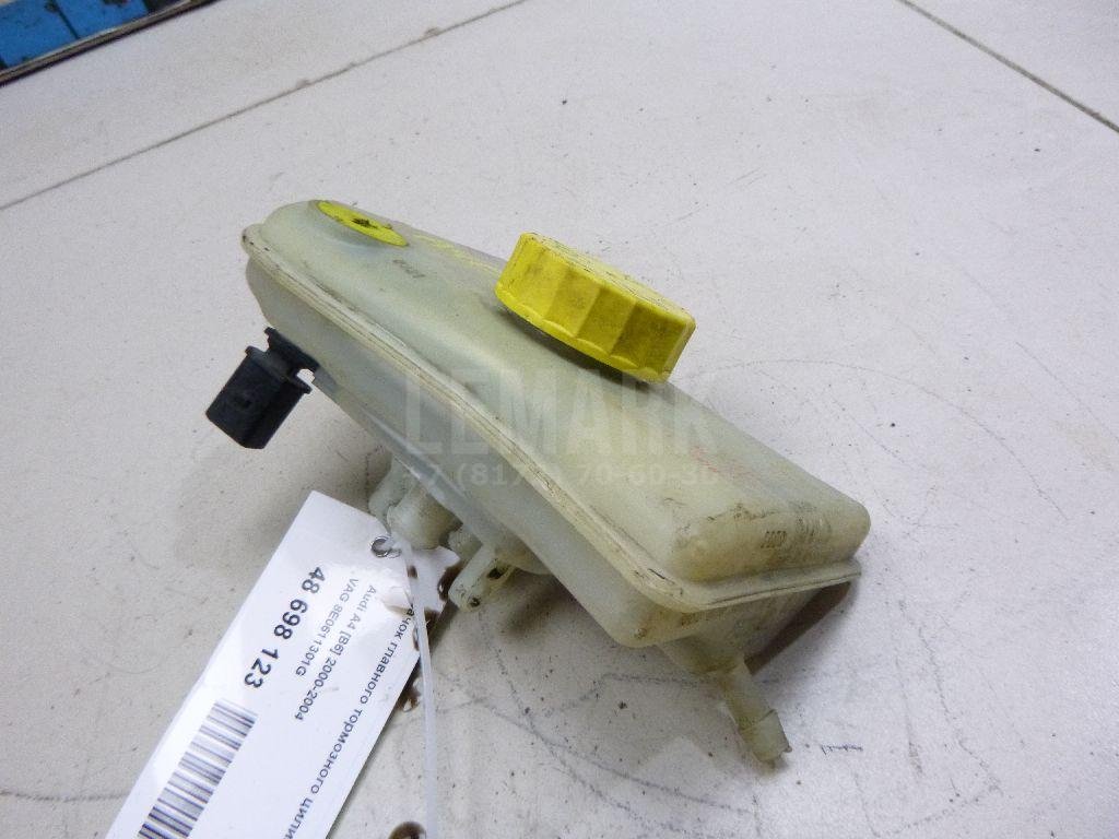 Бачок главного тормозного цилиндра