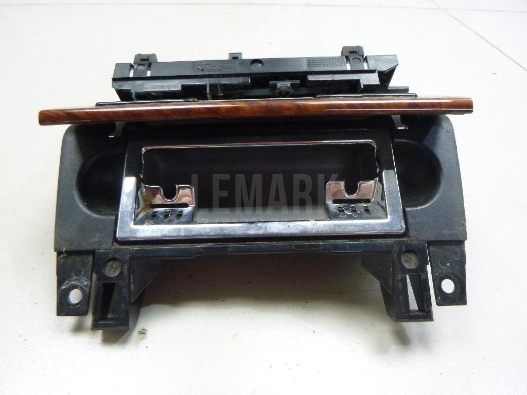 Пепельница передняя