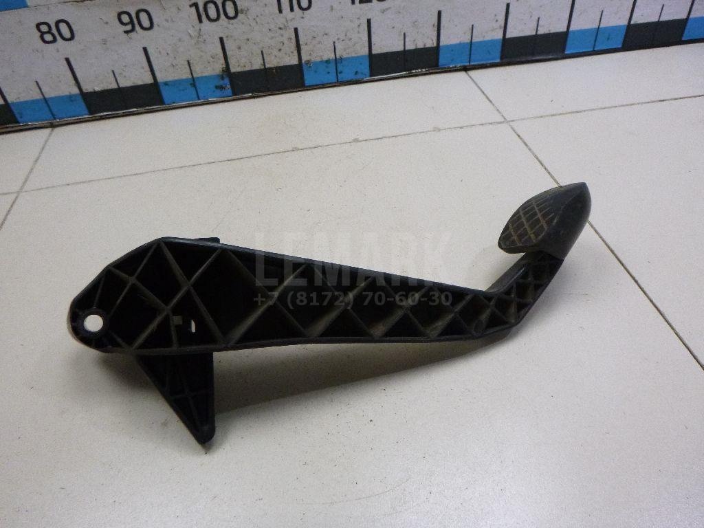 Педаль сцепления