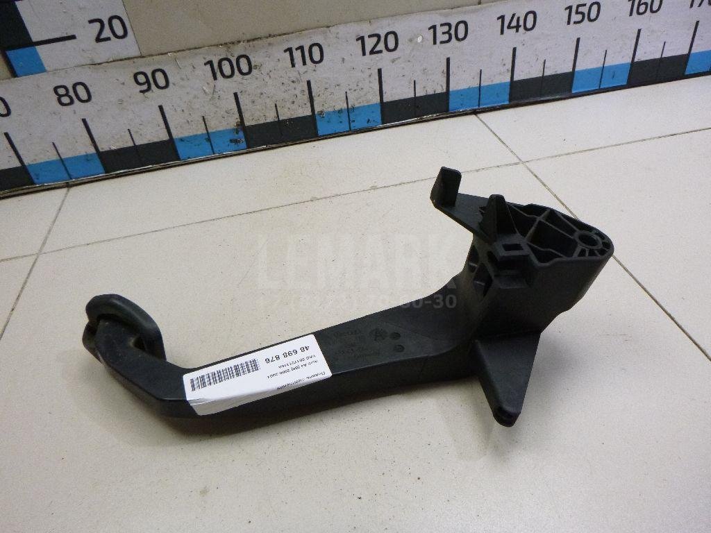 Педаль сцепления