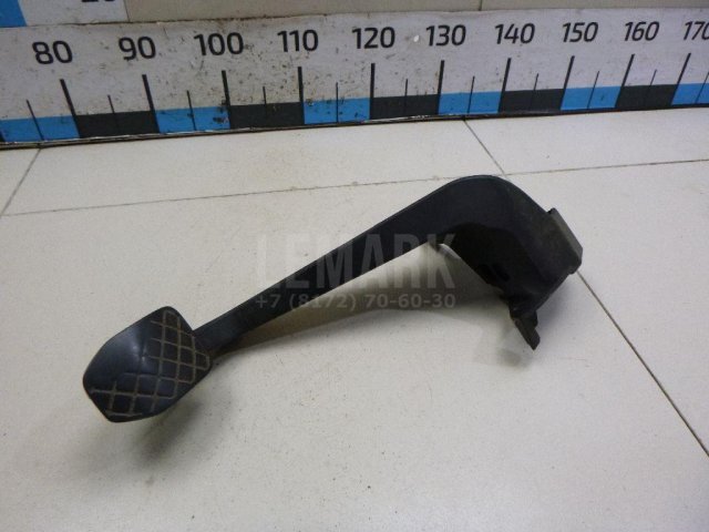 Педаль сцепления