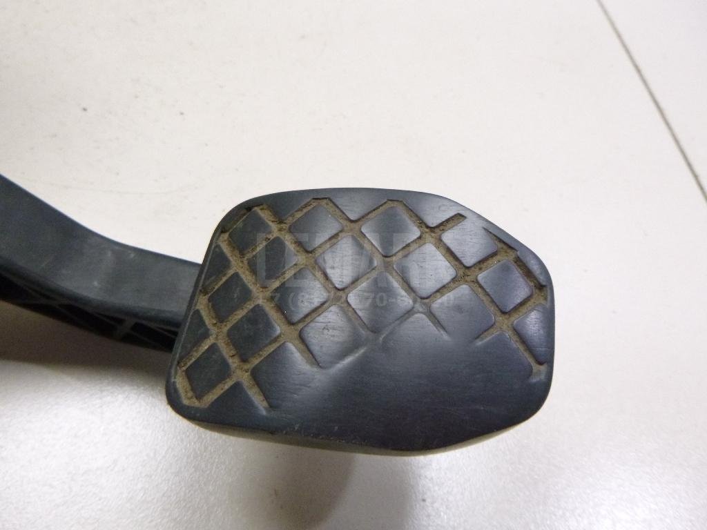 Педаль сцепления