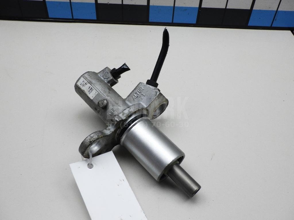 Цилиндр тормозной главный