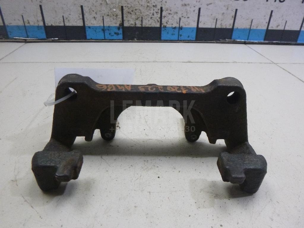 Скоба суппорта переднего для  Audi A3 [8P1] 2003-2013