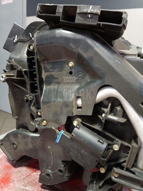 Моторчик отопителя для  Audi A1 (8X) 2010-2018