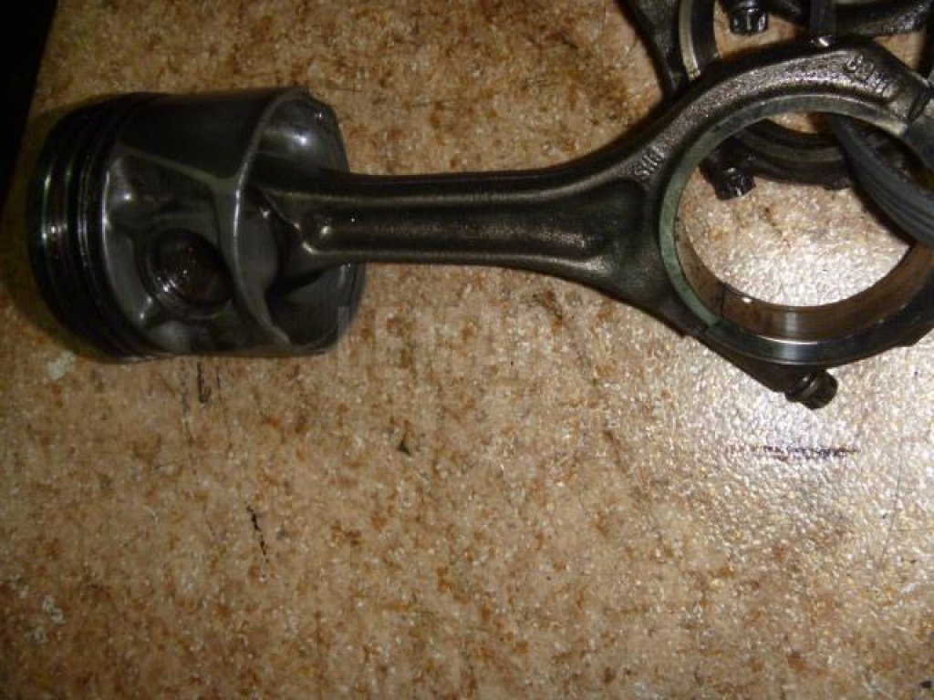 Поршень с шатуном для  Audi A4 [B9] 2015