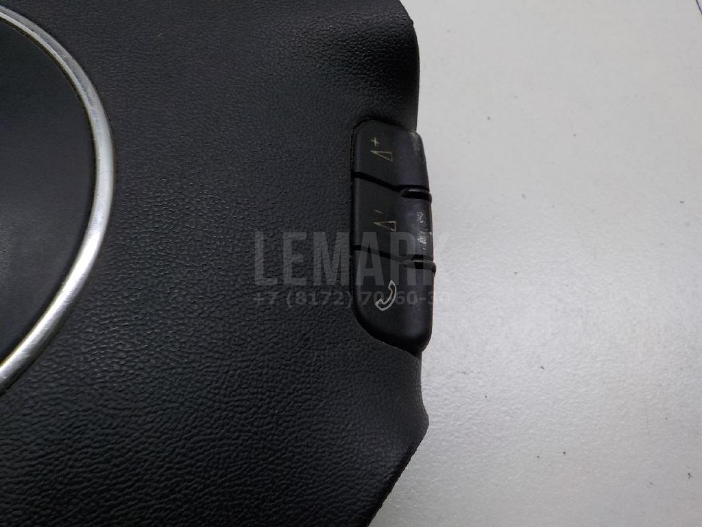 Подушка безопасности в рулевое колесо