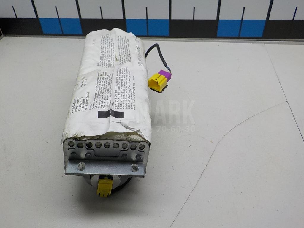 Подушка безопасности пассажирская (в торпедо)