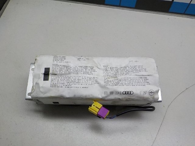 Подушка безопасности пассажирская (в торпедо)