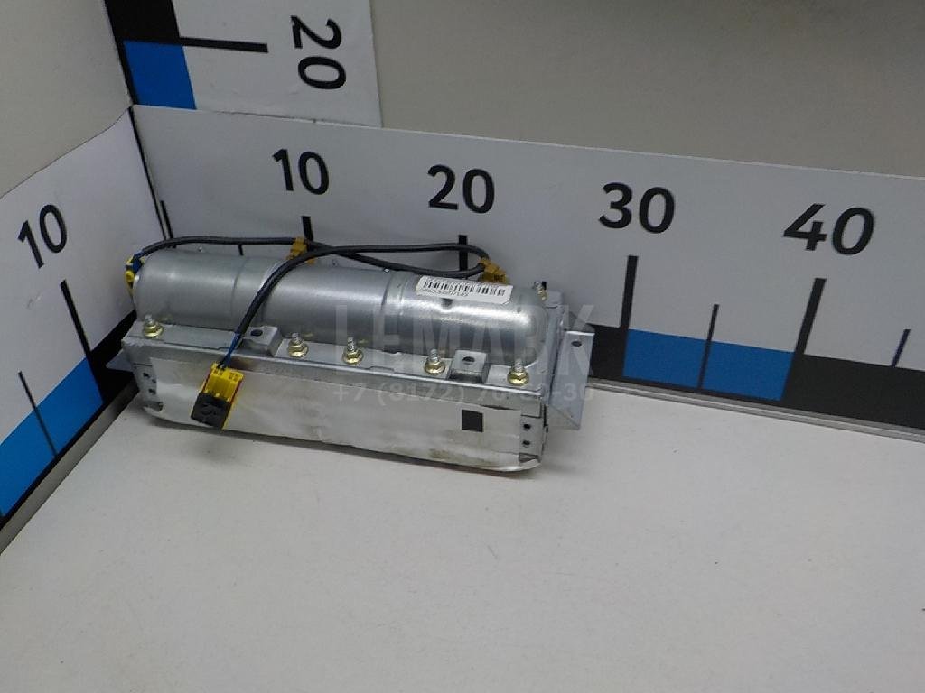 Подушка безопасности пассажирская (в торпедо)