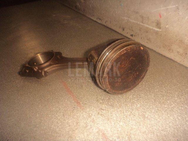 Поршень с шатуном