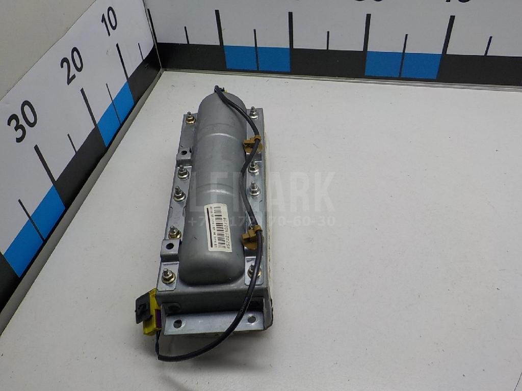 Подушка безопасности пассажирская (в торпедо)