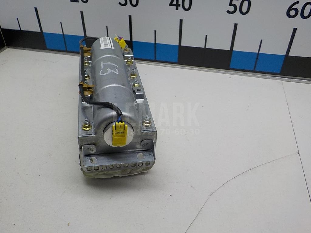 Подушка безопасности пассажирская (в торпедо)