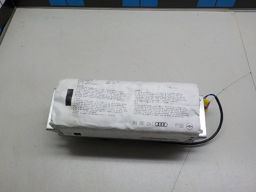 Подушка безопасности пассажирская (в торпедо)