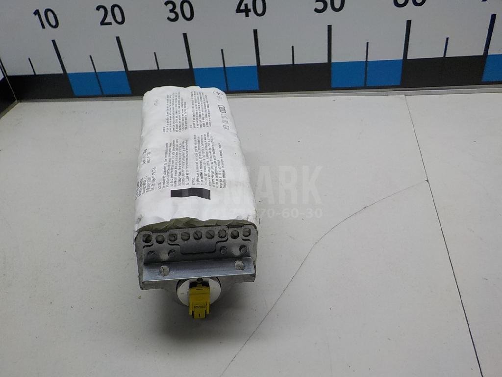 Подушка безопасности пассажирская (в торпедо)