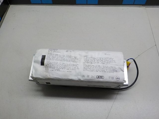 Подушка безопасности пассажирская (в торпедо)