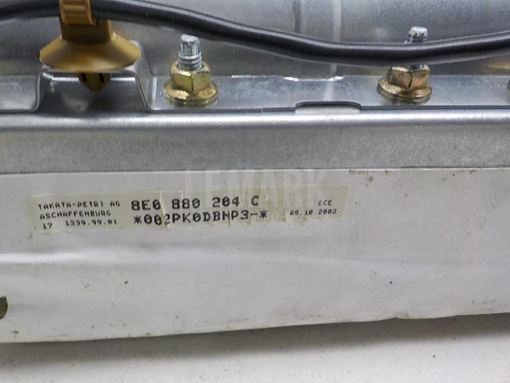 Подушка безопасности пассажирская (в торпедо)