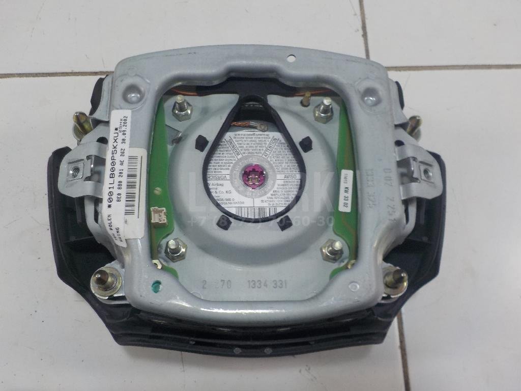 Подушка безопасности в рулевое колесо