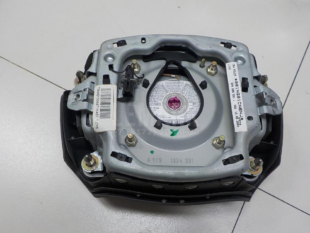 Подушка безопасности в рулевое колесо