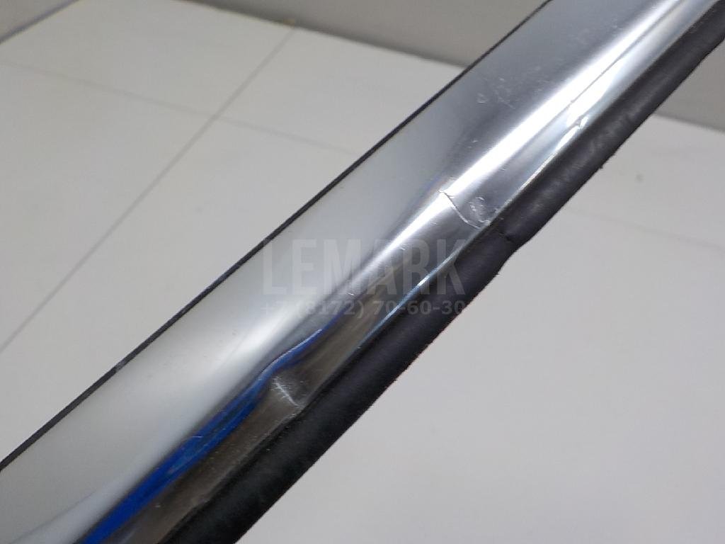 Накладка стекла переднего левого