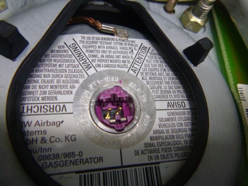 Подушка безопасности в рулевое колесо