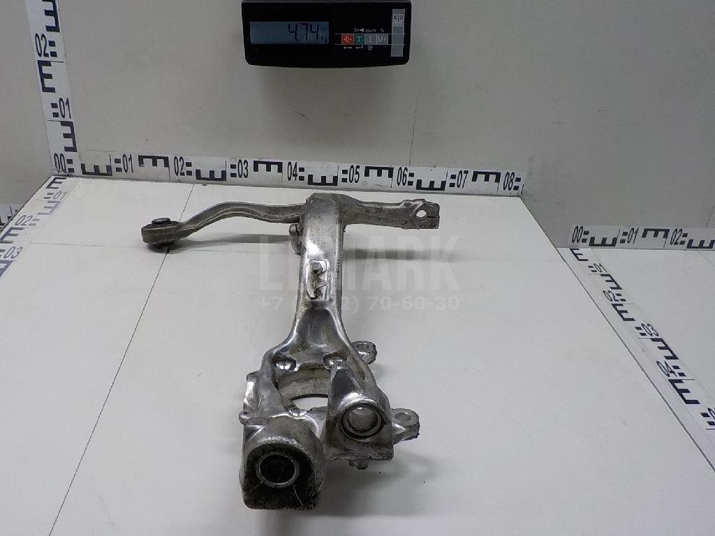 Кулак поворотный передний правый