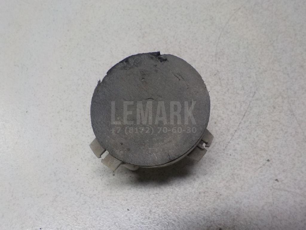 Кронштейн заднего бампера