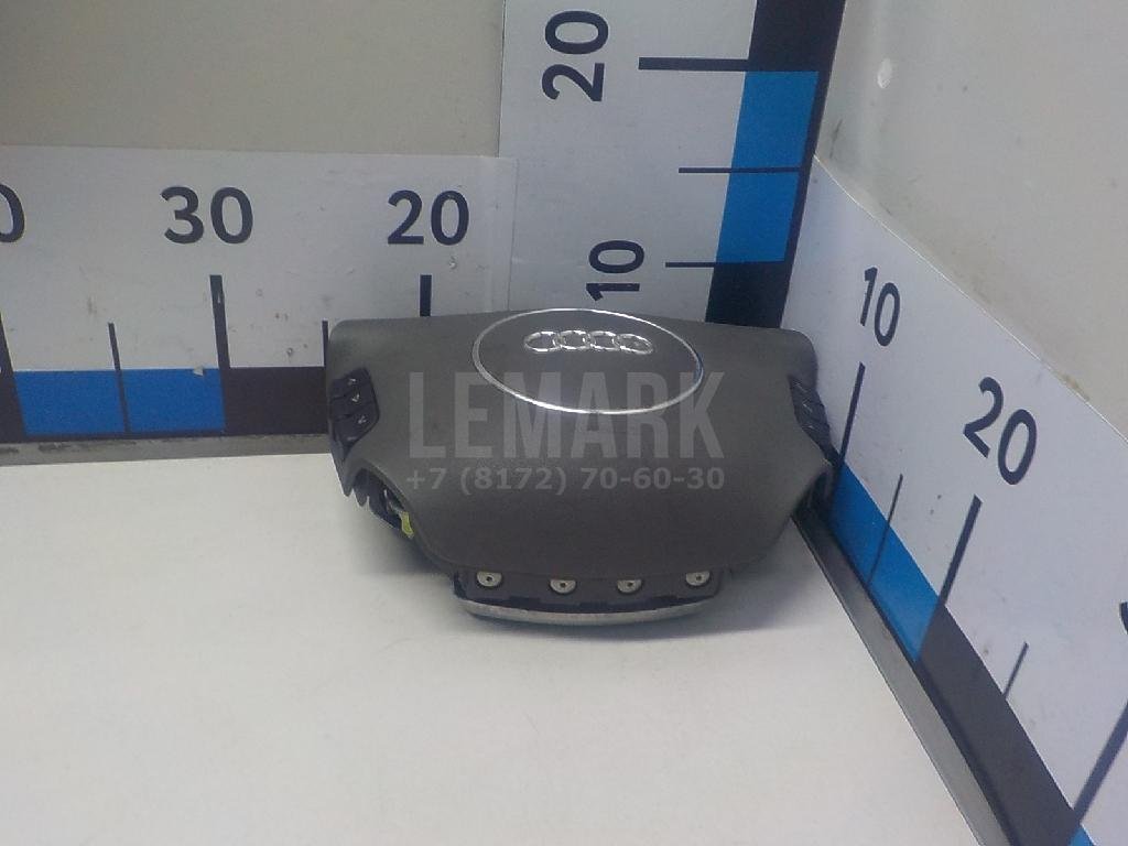 Подушка безопасности в рулевое колесо