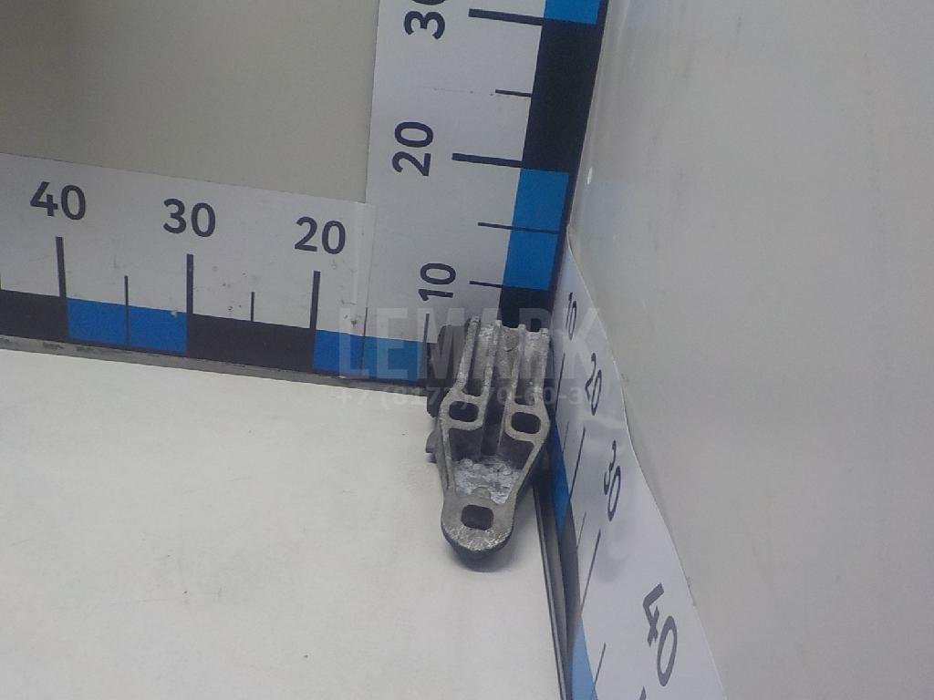 Сайлентблок задней балки правый