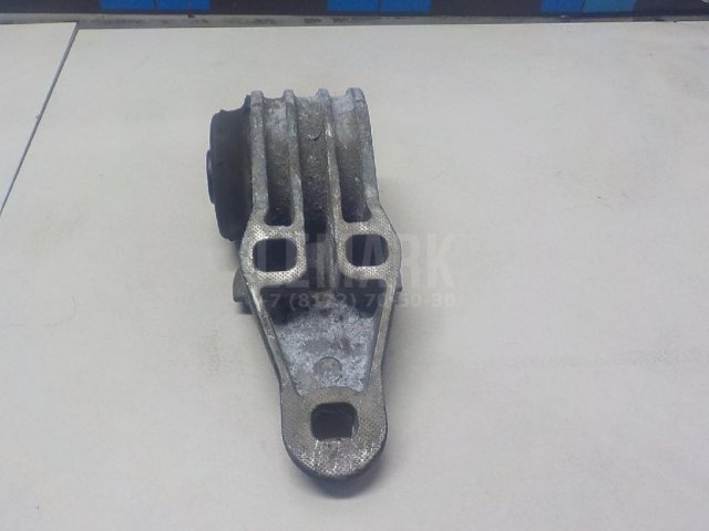 Сайлентблок задней балки правый