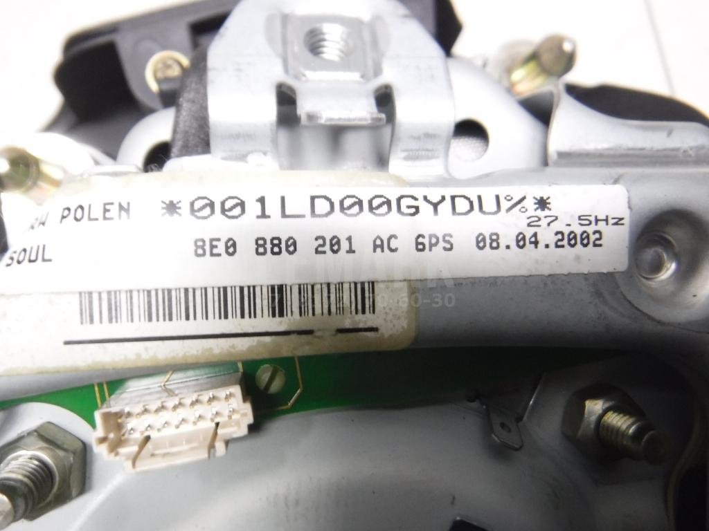 Подушка безопасности в рулевое колесо